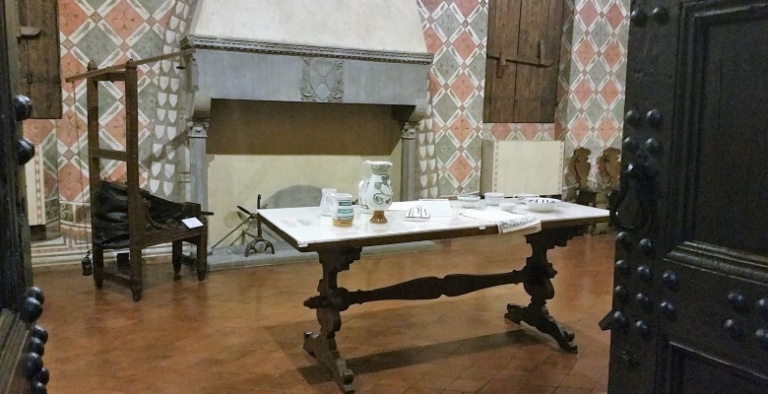 AT HOME IN MEDIEVAL & RENAISSANCE FLORENCE - Walks Inside Italy