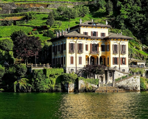 Start our private boat cruise on Lake Como