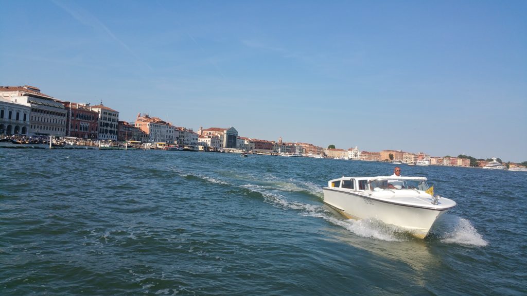 Venice transfers from train station