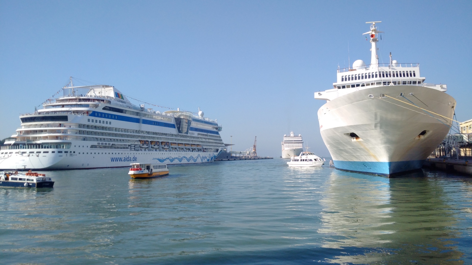 VENICE CRUISE TERMINAL TRANSFERS Walks Inside Italy