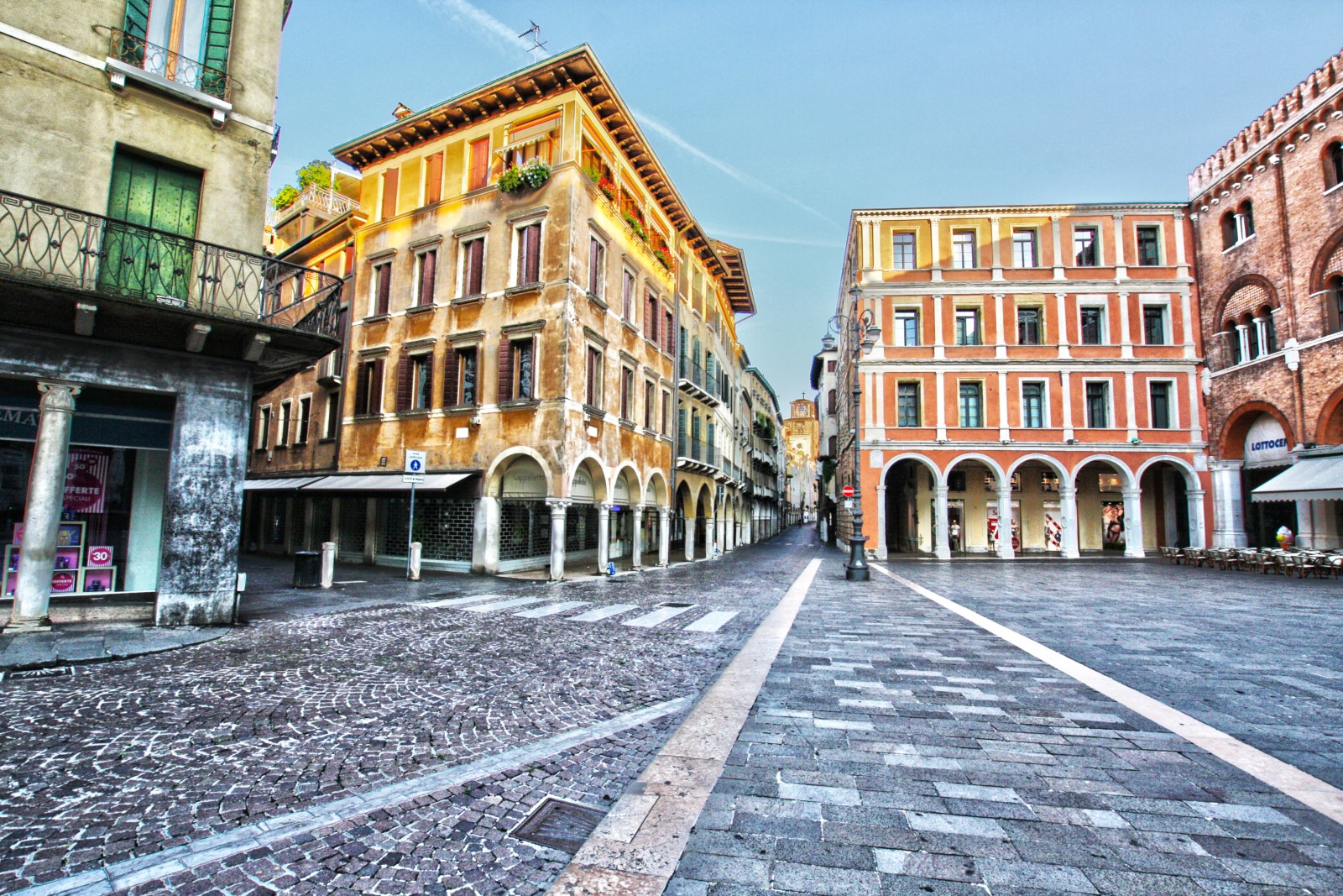 TREVISO, A DISCOVERY TOUR | Walks Inside Italy